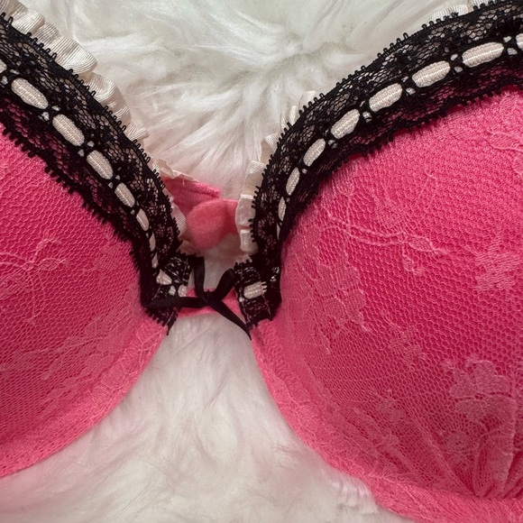 Sexy Little Things from Victorias Secret Pink Push Up Bra - Picture 2 of 9